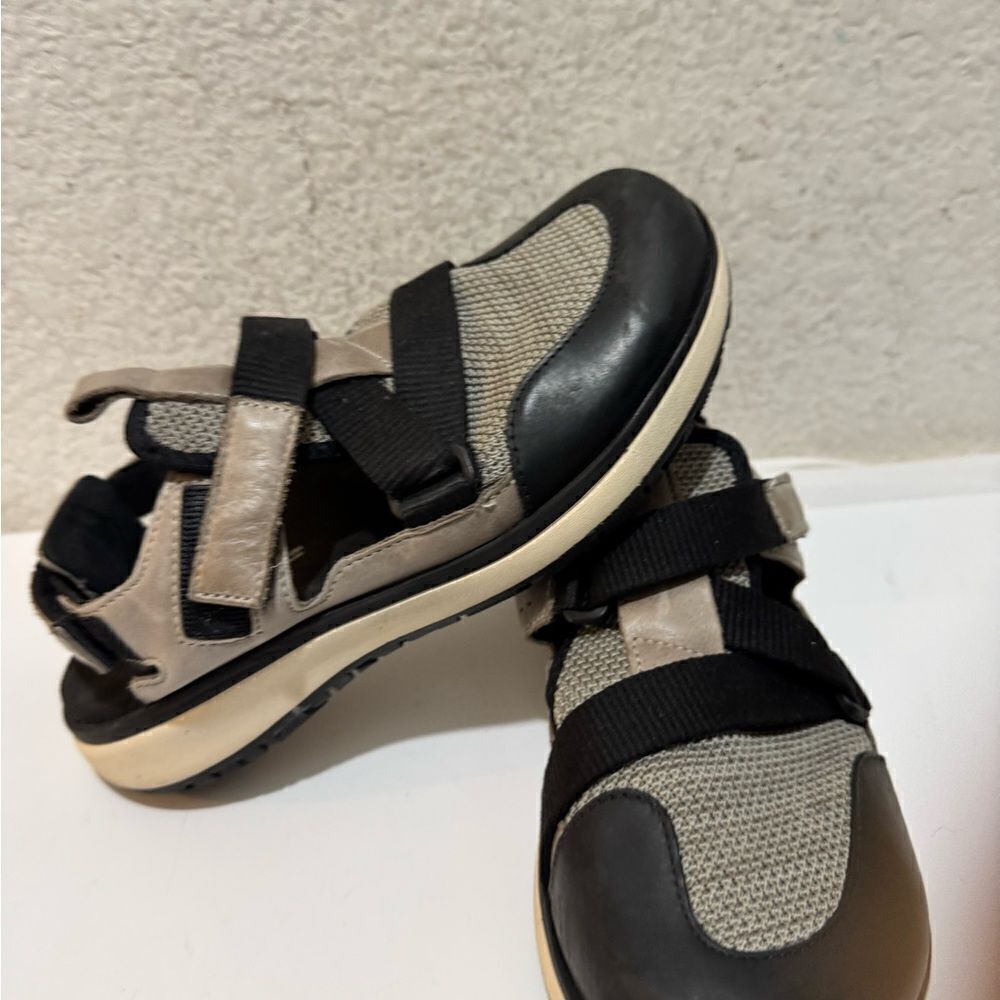 $199 SAS Cub Stone Age Sport Comfy Women’s Size 6.5 Summer Sandals